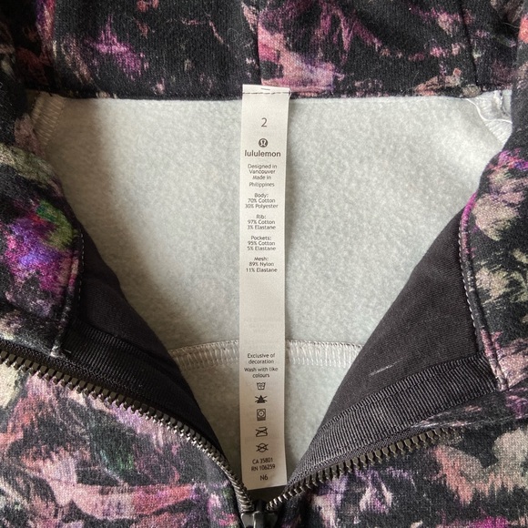 Lululemon Scuba Hoodie IV - Picture 4 of 6